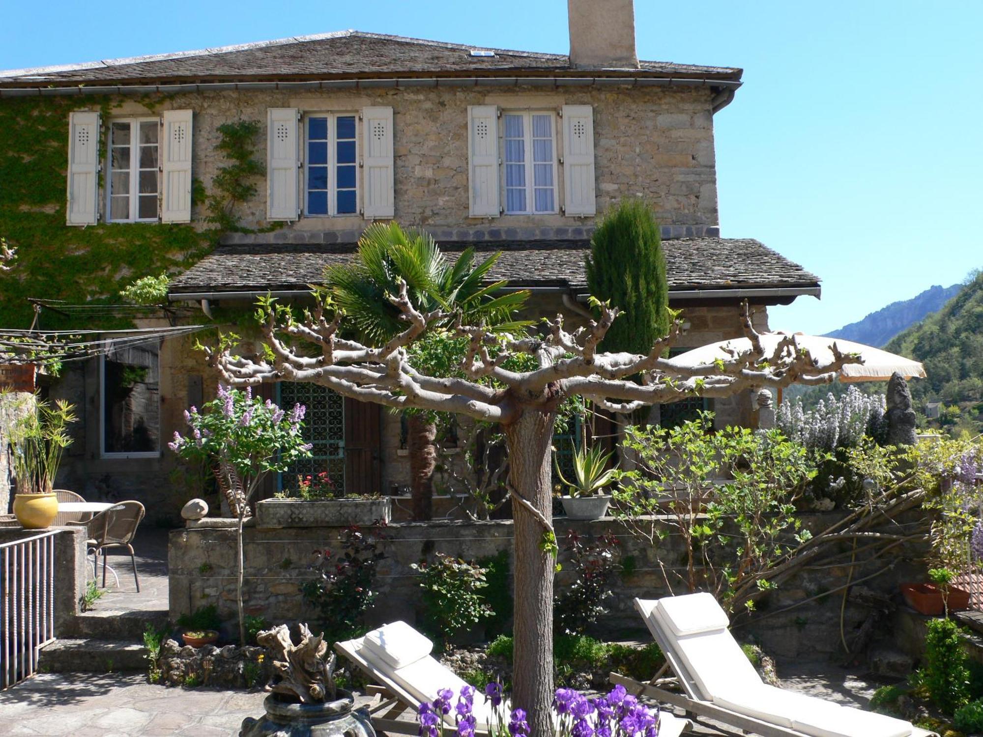 Ermitage De Peyreleau Bed & Breakfast Exterior photo